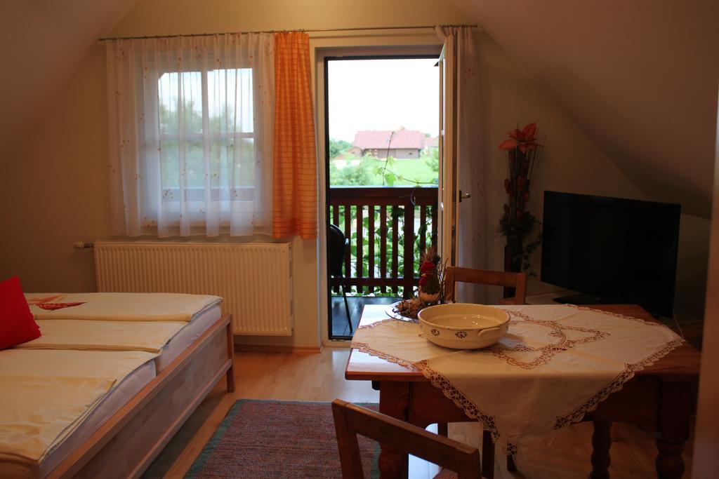 Buschenschank Orsl Wildbach Dış mekan fotoğraf