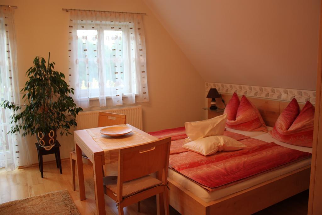 Buschenschank Orsl Wildbach Dış mekan fotoğraf